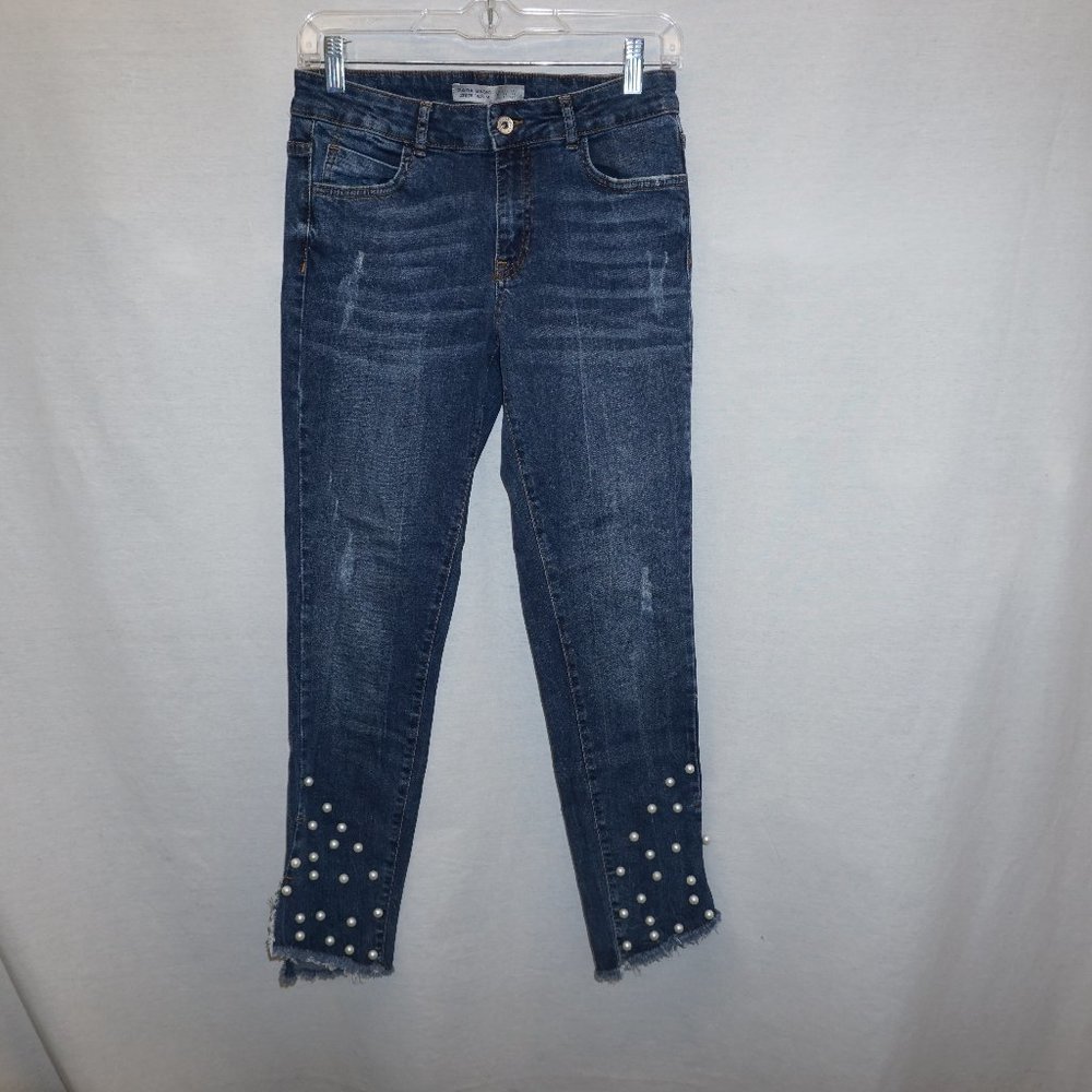 ZARA JEANS Ankle Crop pearl frayed hem sz. 6